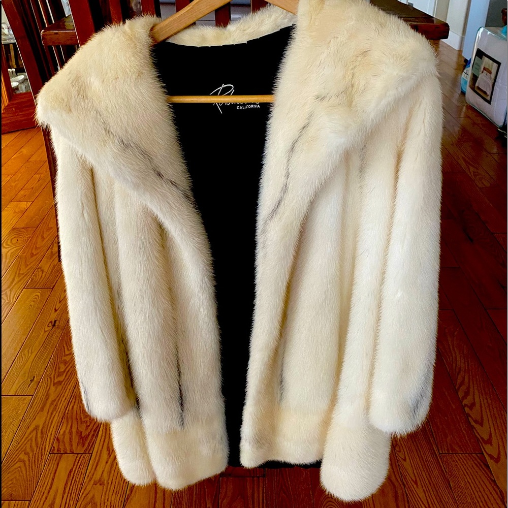 Tara 3/4 white mink coat from the 1960’s from San Diego